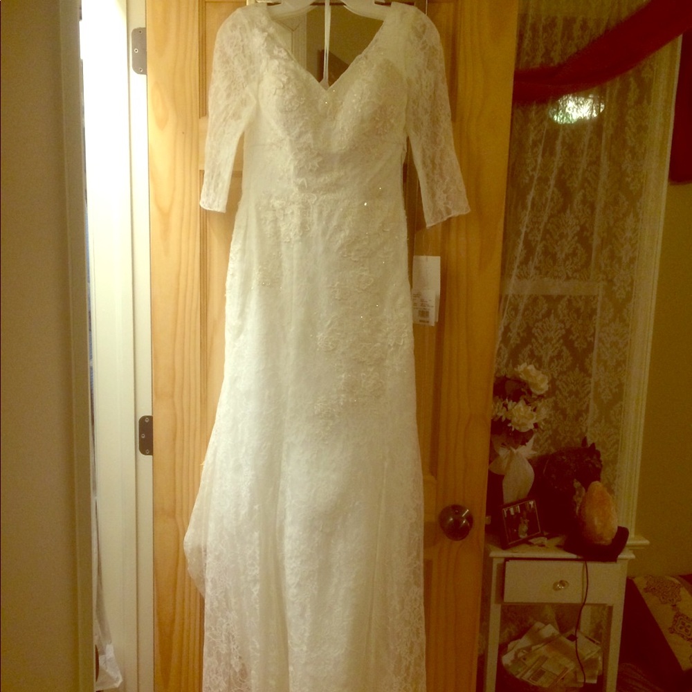 David's bridal lace soft white wedding dress